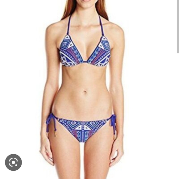 Trina Turk Other - NWT TRINA TURK embroidered bikini sz 8/10 Cerulean Blue